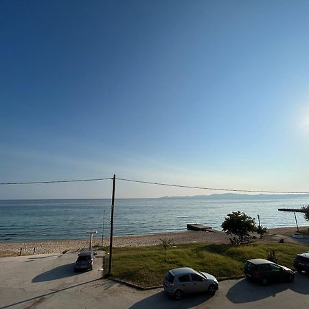 Sea View Loft Apartment Nea Roda Exterior photo