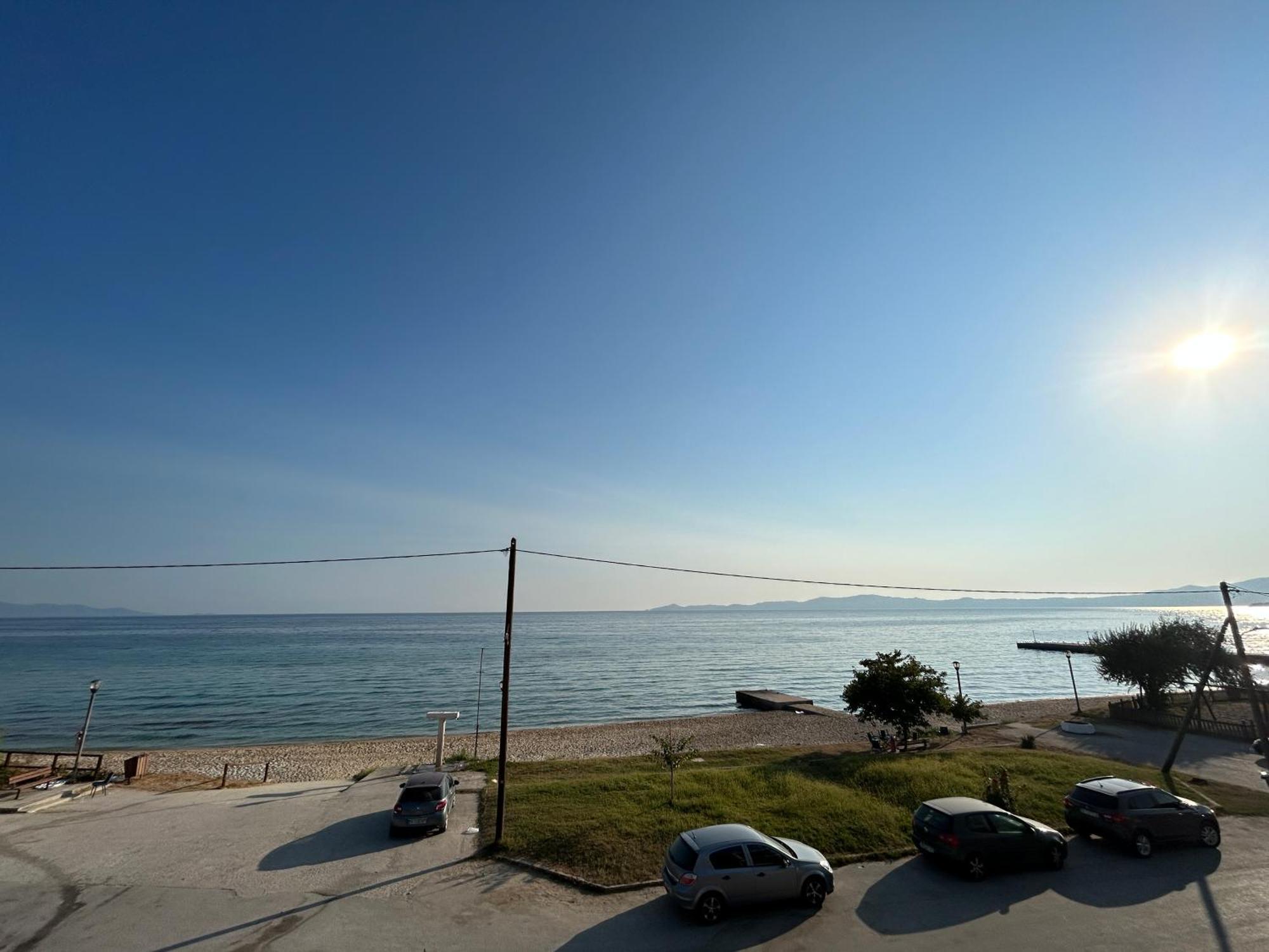 Sea View Loft Apartment Nea Roda Exterior photo
